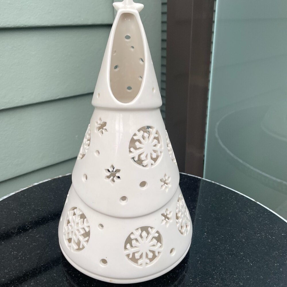 Partylite Ceramic Snowflake Christmas Candle Tea Light Holder